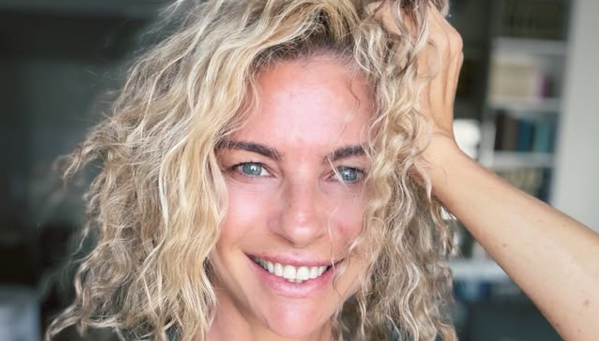 martina colombari si mostra senza trucco e spettinata troppe persone insicure del proprio aspetto da Dilei.it martina colombari si mostra senza trucco e spettinata troppe persone insicure del proprio aspetto