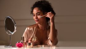 La metti la sera e ti risvegli con la pelle di porcellana. La maschera viso notte di Foreo è il colpo di fulmine beauty in offerta