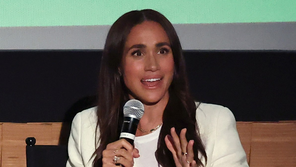 Meghan Markle minaccia Re Carlo: non vuole fare la stessa fine di Diana