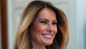 Melania Trump, il look fresco per il Giorno dell’Indipendenza delude