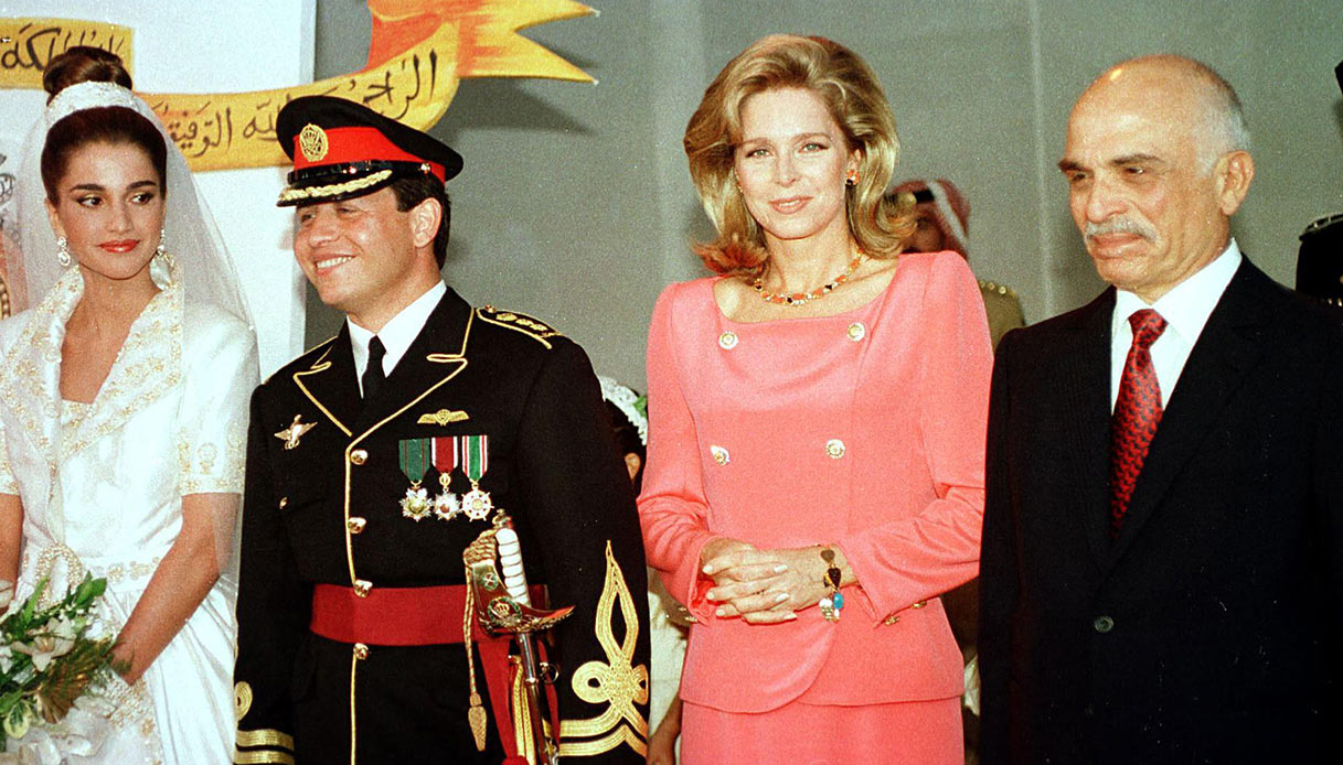 Re Hussein, lo strano matrimonio con Nur di Giordania