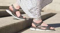 Obiettivo: 10mila passi al giorno (anche con 40 gradi). Le scarpe più comode per macinare chilometri in città e in vacanza