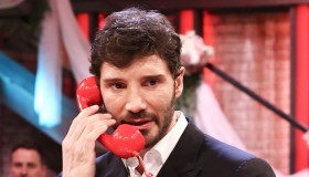 Affari tuoi non va in onda stasera 10 luglio, quando torna Stefano De Martino