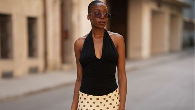 Halter Mania: i top estivi che mettono in primo piano spalle e schiena