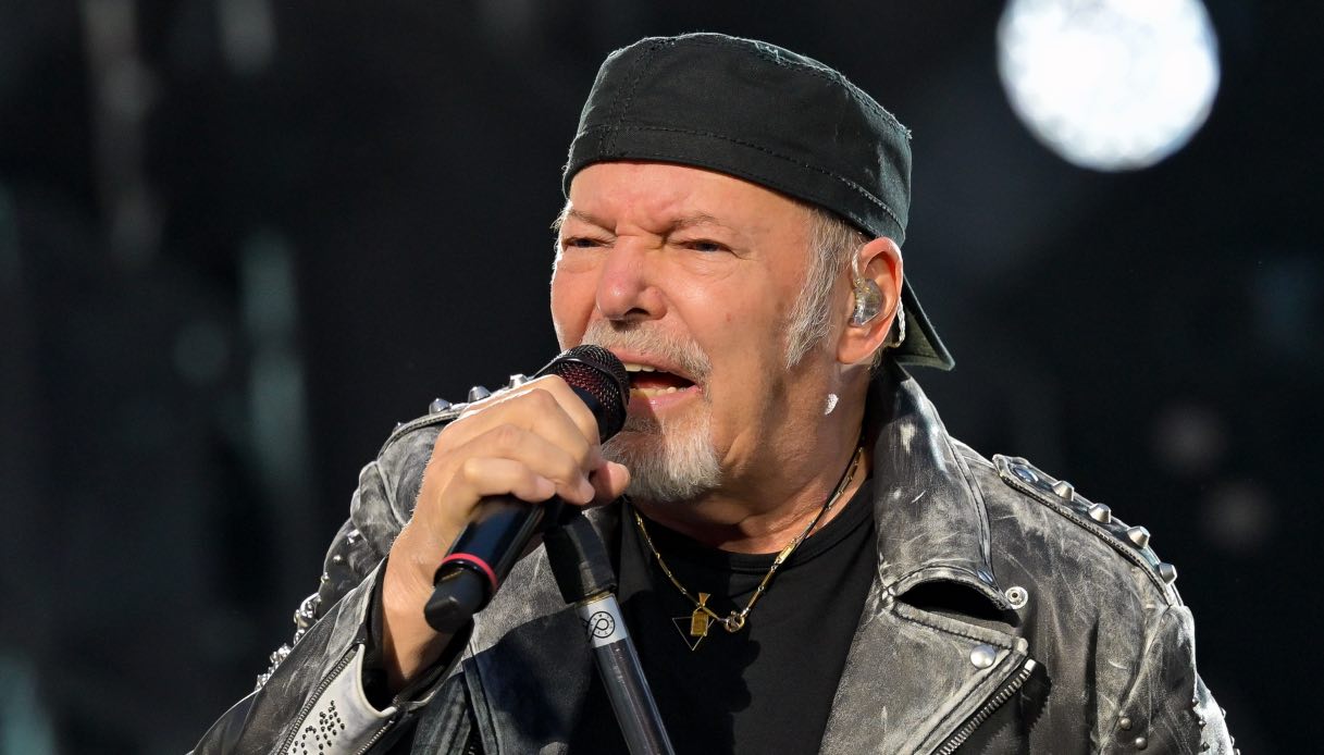 vasco rossi sfida ultimo e registra pi249 di mezzo milione di biglietti venduti in poche ore da Dilei.it vasco rossi sfida ultimo e registra pi249 di mezzo milione di biglietti venduti in poche ore