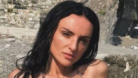 “Olio e mezza cipolla”, il segreto di bellezza di Arisa per capelli sani