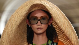 I cappelli à la mode con cui difendersi dal solleone questa estate: guai a chiamarli accessori