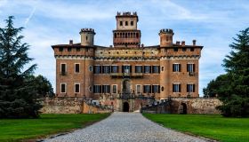 Il Castello di Chignolo Po, la storia della Versailles di Lombardia che coinvolse anche Napoleone