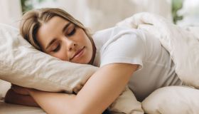 Il trucco egiziano per dormire bene d’estate senza aria condizionata o ventilatore