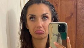 Elettra Lamborghini, la decolorazione finisce male e lei si taglia i capelli da sola