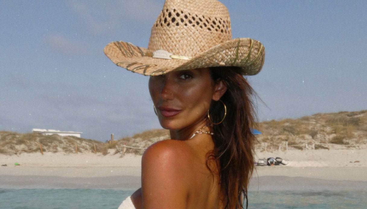 Federica Nargi, bellissima acqua e sapone in Laos con la famiglia