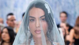 Georgina Rodriguez, la manicure per il matrimonio con Cristiano Ronaldo è un incanto