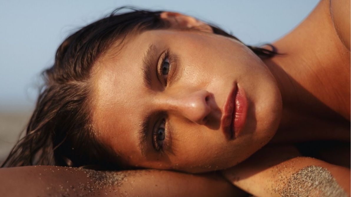 Jelly, liquido o in crema: il bronzer che esalta l’abbronzatura del viso è il tuo glow up per l’estate