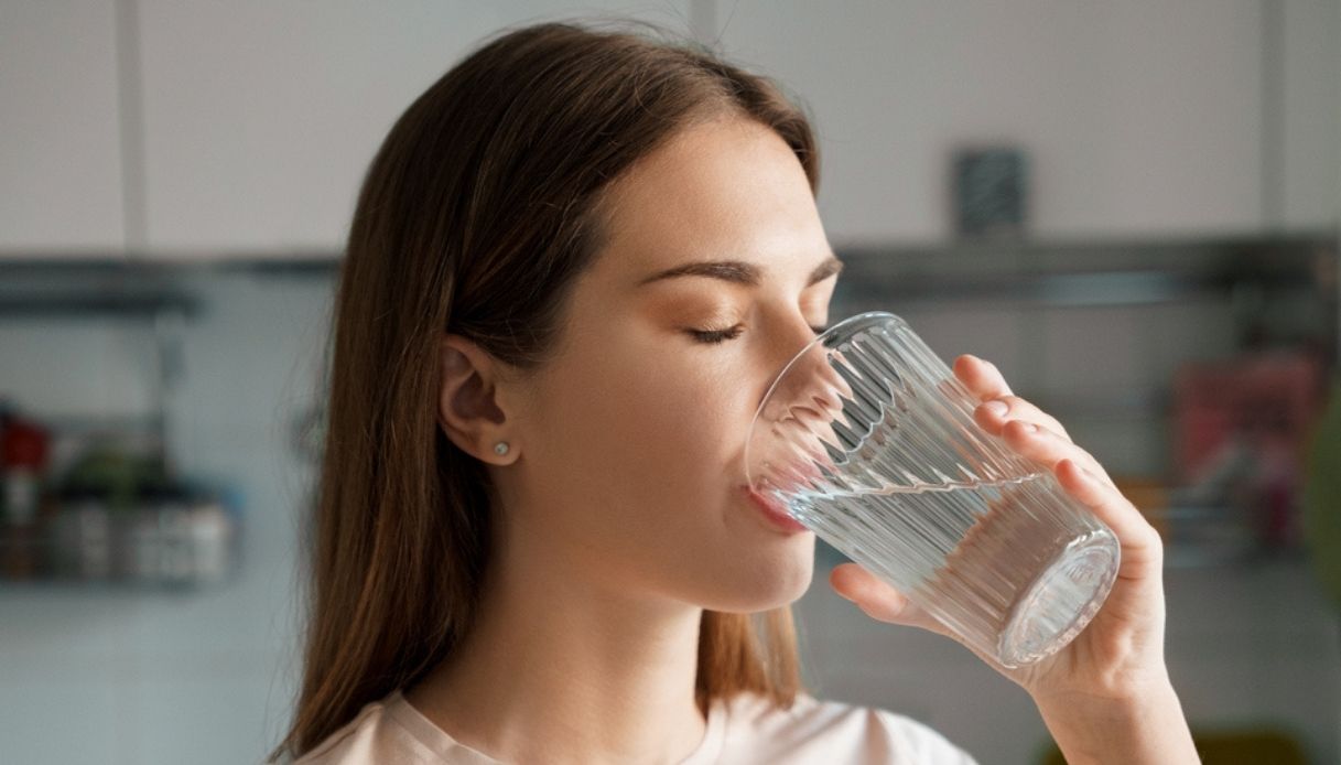 Acqua frizzante fresca e buona ogni giorno: il gasatore per casa ora ha un prezzo irresistibile