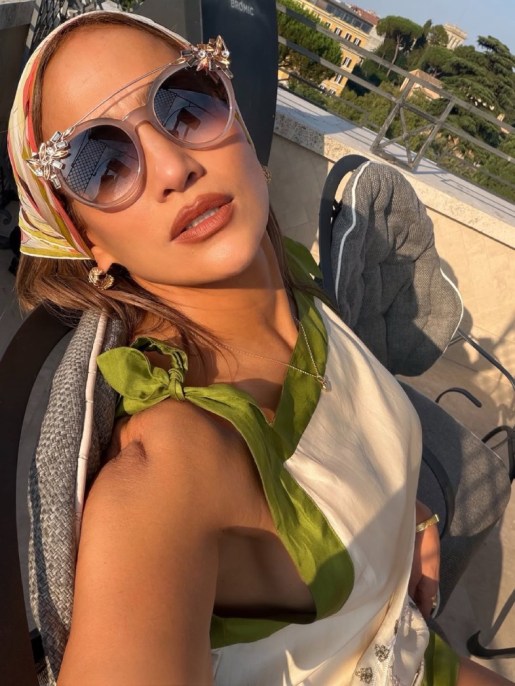 Jennifer Lopez, i look iconici per la sua vacanza dal sapore italiano