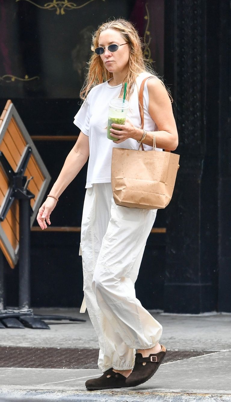 Kate Hudson con le Birkenstock Boston