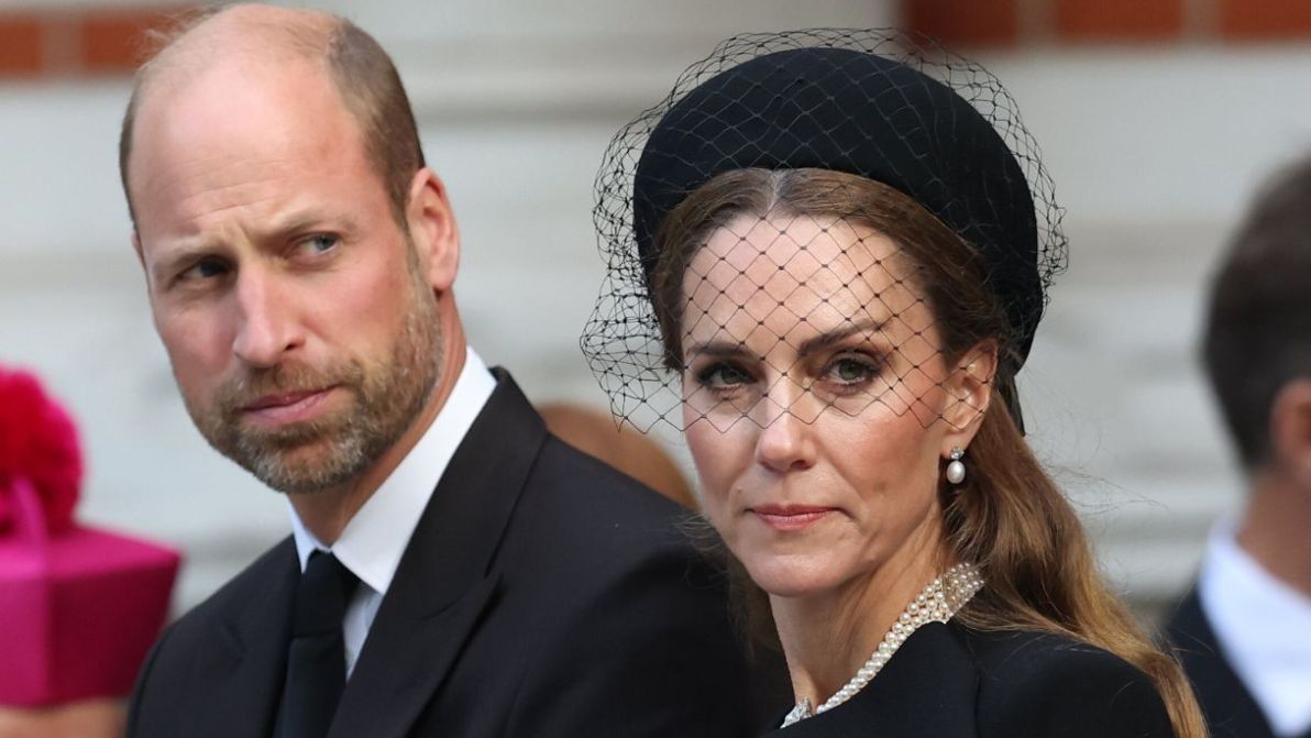 Kate Middleton in mezzo agli scontri tra Carlo e William, “è esausta”