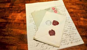 La lettera d’amore nel 1940 nel litro comprato al mercatino, ora cerca i protagonisti