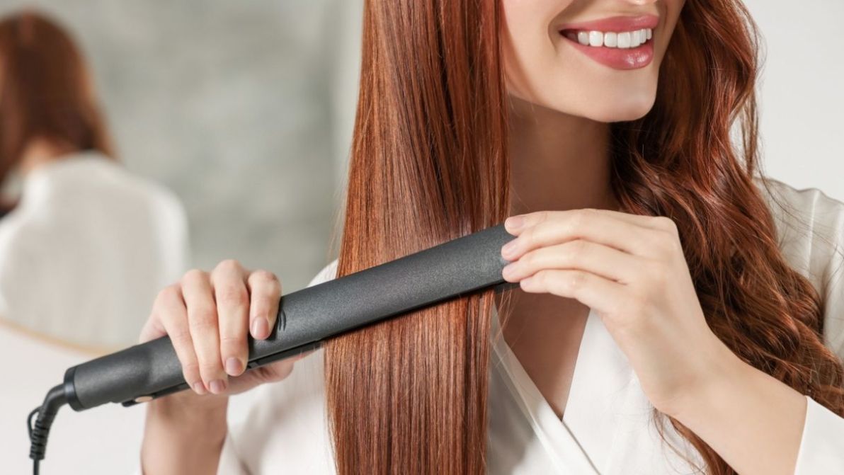 Amazon, con le offerte da Black Friday di agosto oggi ti porti a casa la piastra per capelli più desiderata (e la usi tutto l’anno)