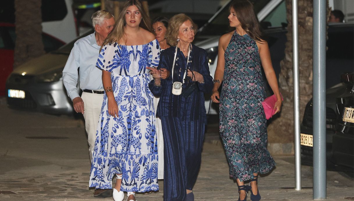 Leonor e Sofia di Borbone con la Regina madre Sofia