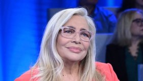 Mara Venier a Domenica In toglie ogni dubbio: “Io sono ancora qua”