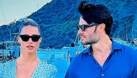 Michelle Hunziker posta la prima foto con Berruti su Instagram e blocca i commenti