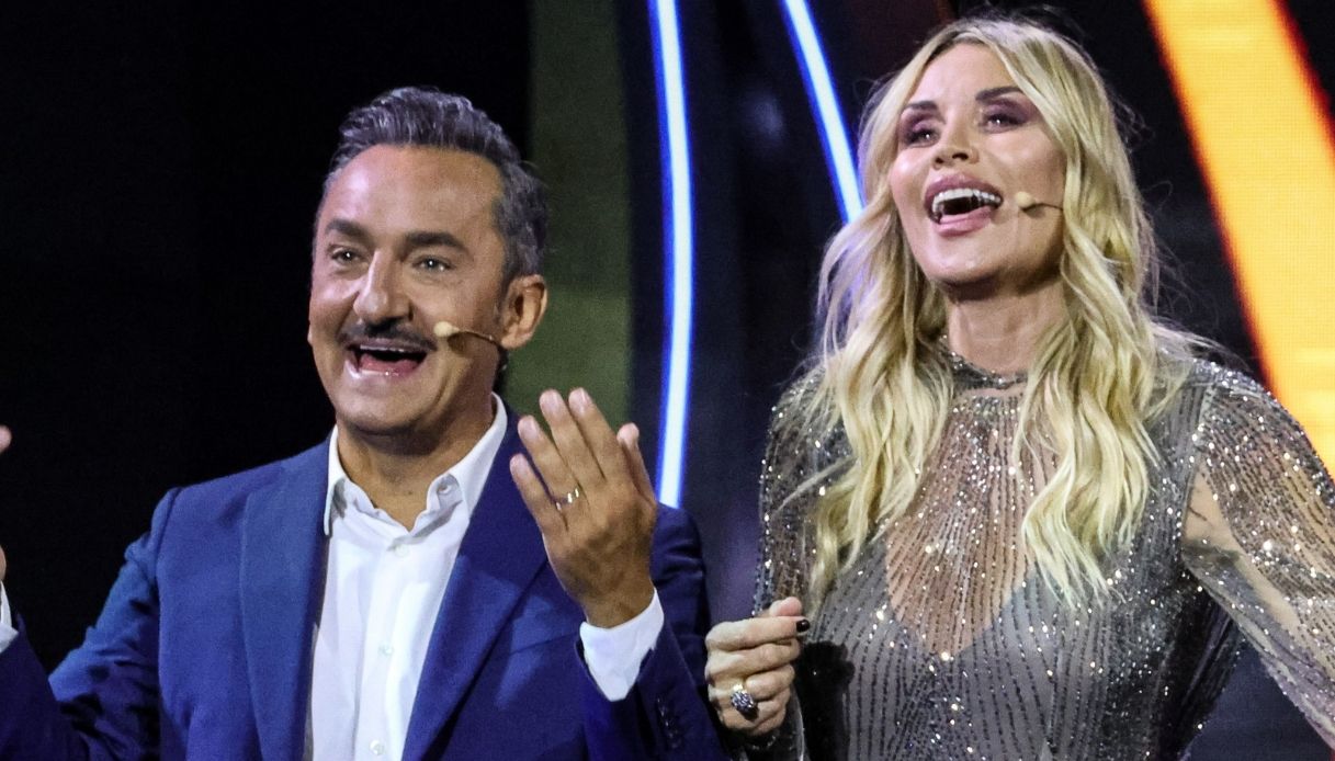 ascolti tv del 29 agosto la notte dei fiori contro le risate di ciao darwin da Dilei.it ascolti tv del 29 agosto la notte dei fiori contro le risate di ciao darwin