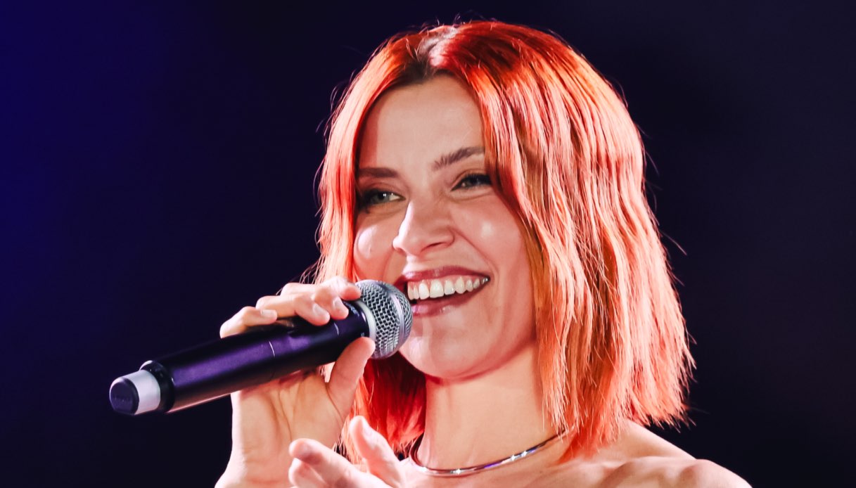 yoga radio estate pagelle 25 agosto noemi fa una sorpresa 8 enrico papi pazzo dei ricchi e poveri 10 da Dilei.it yoga radio estate pagelle 25 agosto noemi fa una sorpresa 8 enrico papi pazzo dei ricchi e poveri 10