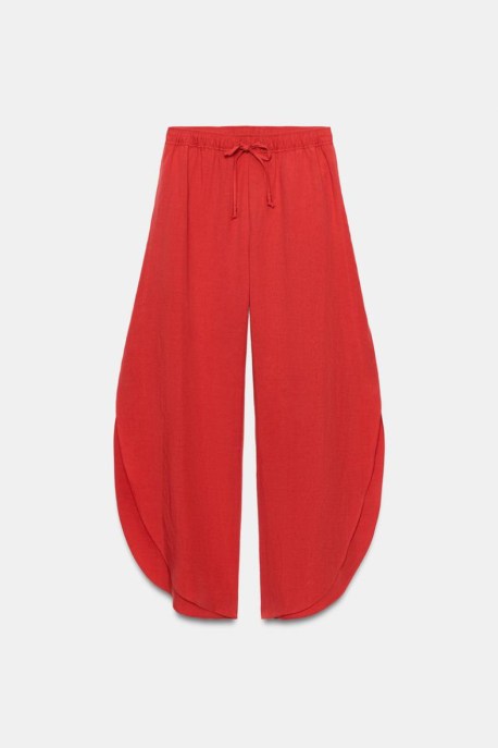 Pantaloni ampi rossi Zara - Moda premaman estate 2026