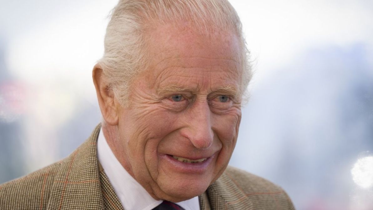 Re Carlo, il gesto a Castle of Mey che racconta il legame con la Regina Madre