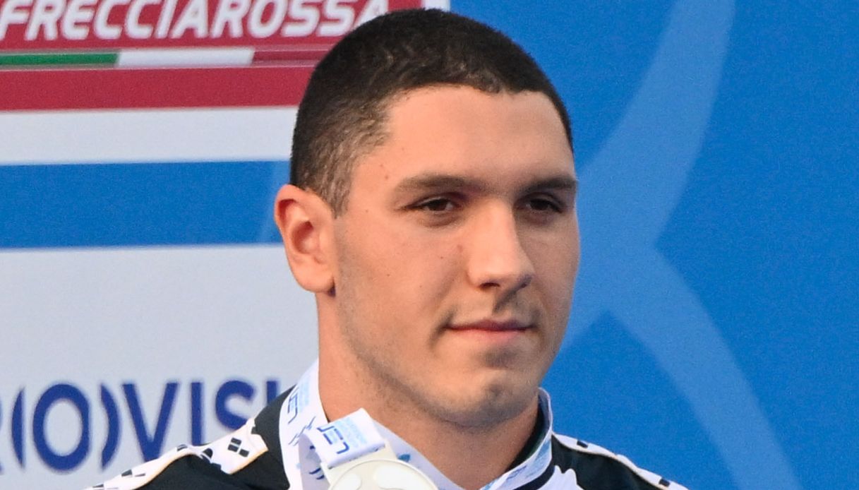 chi 232 simone cerasuolo il primo azzurro campione del mondo nei 50 rana da Dilei.it chi 232 simone cerasuolo il primo azzurro campione del mondo nei 50 rana