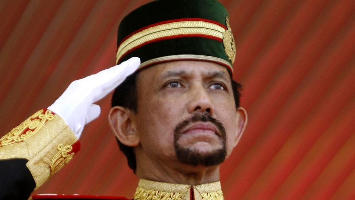“Comportamento irrispettoso”, il Sultano del Brunei priva la nuora di tutti i titoli