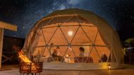 Amazon ha messo in vendita la cupola trasparente che trasforma il tuo giardino in un glamping