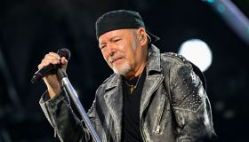 “Ti denuncio”, Vasco Rossi porta una fan in tribunale. Il motivo dello scontro