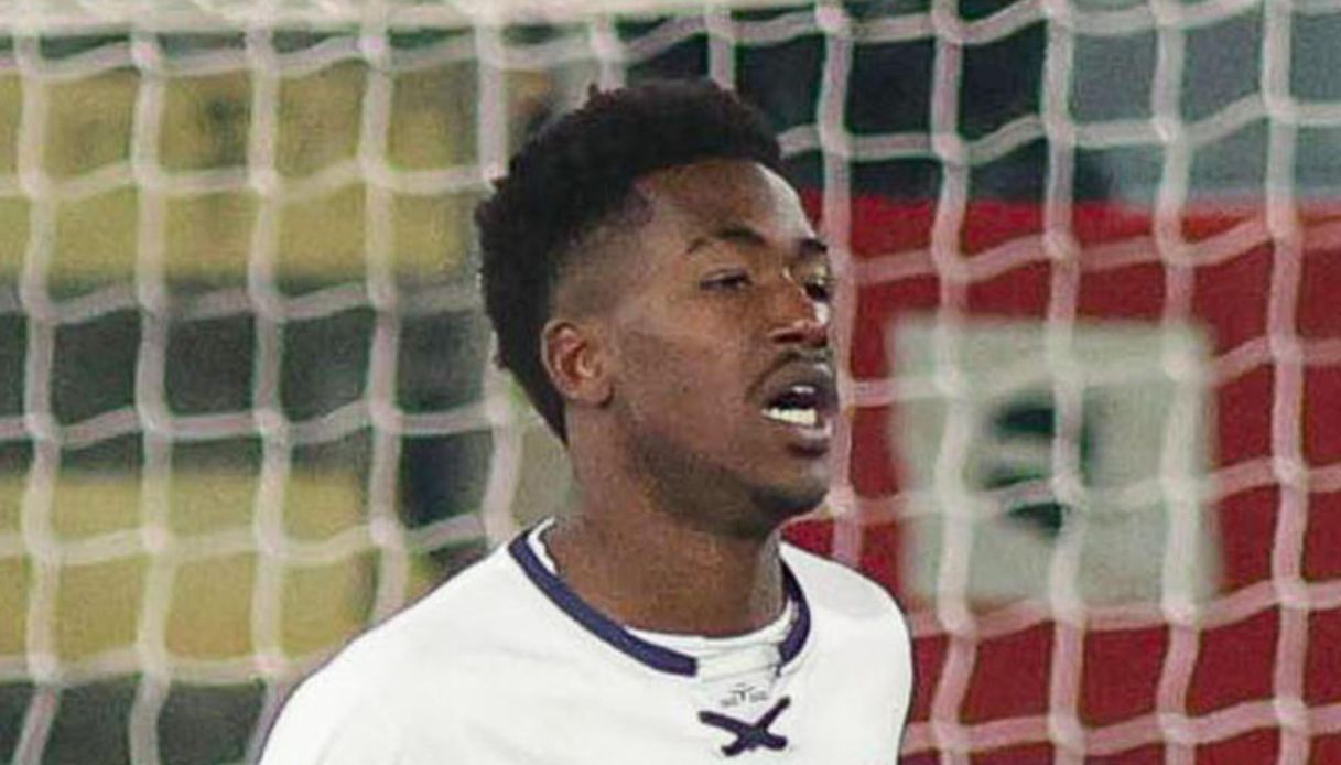 yael trepy la vita privata del calciatore del cagliari in terapia intensiva dopo un incidente in piscina da Dilei.it yael trepy la vita privata del calciatore del cagliari in terapia intensiva dopo un incidente in piscina