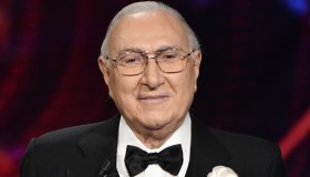 Ascolti tv del 16 agosto, la Rai omaggia Pippo Baudo: un “flop”