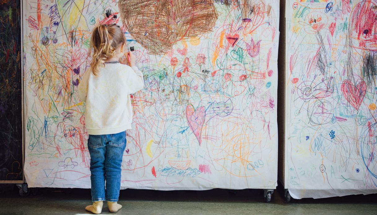 Come insegnare ai bambini a disegnare: i consigli e gli errori comuni