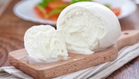 Come conservare la mozzarella se non hai più la sua acqua