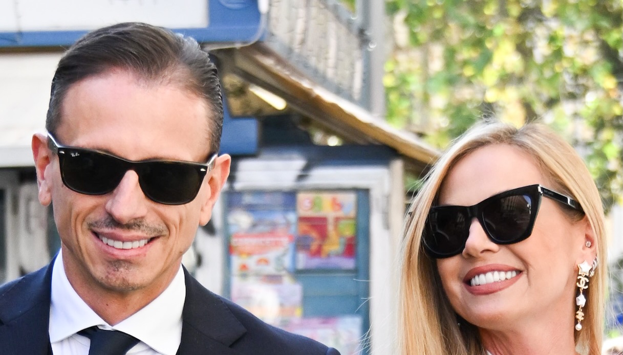 Federica Panicucci, vacanza romantica alle Maldive con Marco Bacini (e tre pezzi a fiori)