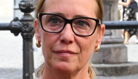 Ilaria Cucchi sposa l’avvocato Fabio Anselmo, un amore nato nel nome di Stefano