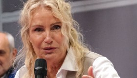 “Sei vecchia, ritirati”, Licia Colò replica alle critiche sui social con una lezione