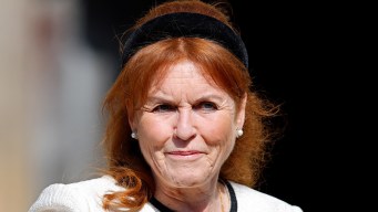 Re Carlo, Sarah Ferguson è una minaccia: “Sommersa di richieste per interviste”