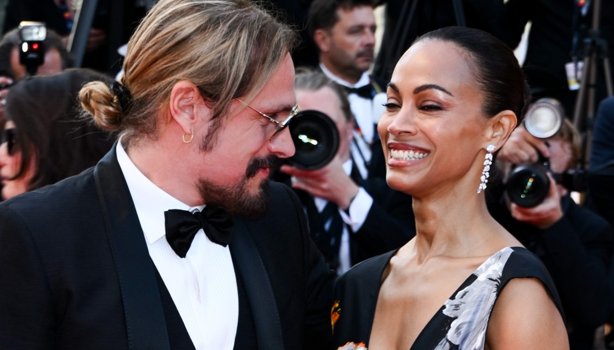 Zoe Saldana sul red carpet col marito Marco Perego