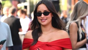 Alexandra Leclerc in rosso Ferrari, il look al GP di Monza (e Charles si ritira)