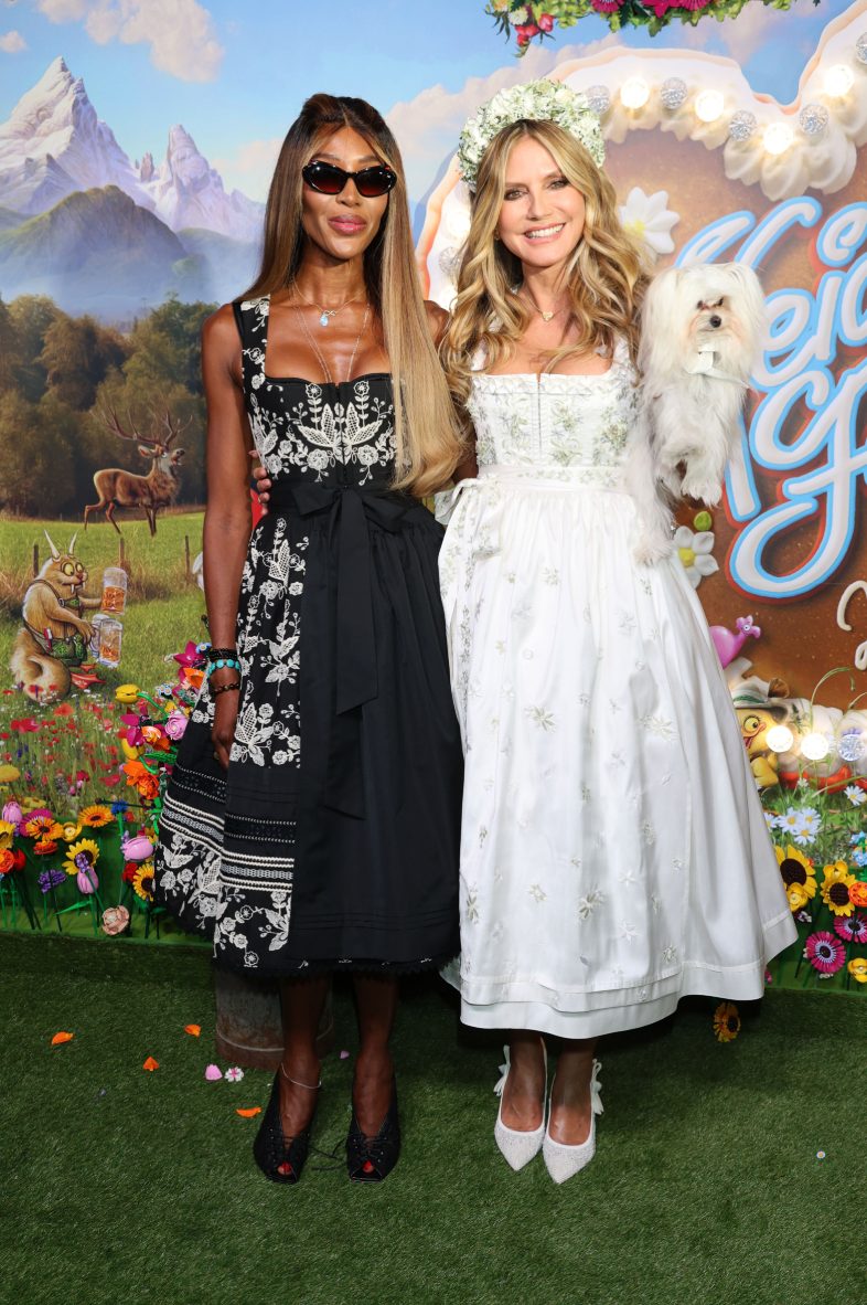Heidi Klum e Naomi Campbell, scollature profonde e look bianco e nero: bellissime over 50