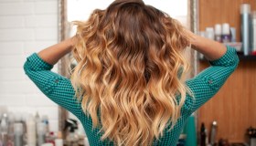 Il triferro BaByliss è il tool perfetto da usare se hai nostalgia delle beach wawes. E oggi costa la metà