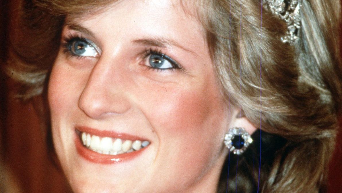 Il revenge dress dress di Lady Diana sarà venduto all’asta, vale un quarto di milione