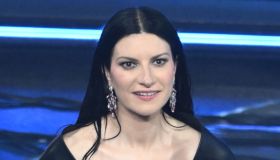 Domenica In, Laura Pausini è un fiume in piena e si commuove: “Dopo il Covid volevo mollare”