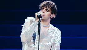 Comuni immortali, le pagelle: Achille Lauro, l’eterna metamorfosi (9), Laura Pausini, il duetto si fa aspettare (8)