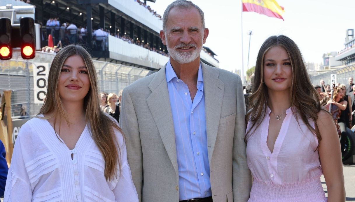 leonor e sofia in bianco al gp di spagna ma alexandra leclerc splende in minidress con il pancione da Dilei.it leonor e sofia in bianco al gp di spagna ma alexandra leclerc splende in minidress con il pancione